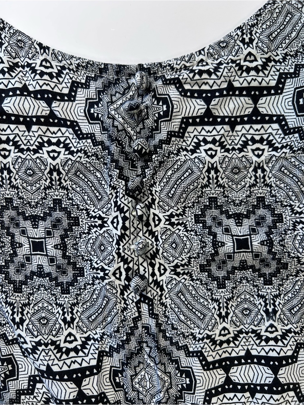 Garage Black White Geometric Print Romper Women’s XS Boho Festival - Picture 11 of 12